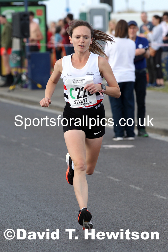 Senior womens 4 stage relay, 2021 Northern 6 and 4 Stage and Young Athletes Road Relays, Redcar. Photo: David T. Hewitson/Sports for All Pics